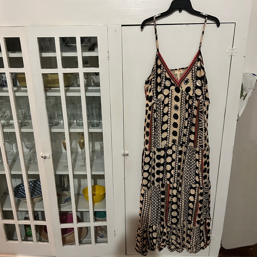 Vero Moda Black and Cream Geometric Maxi Dress